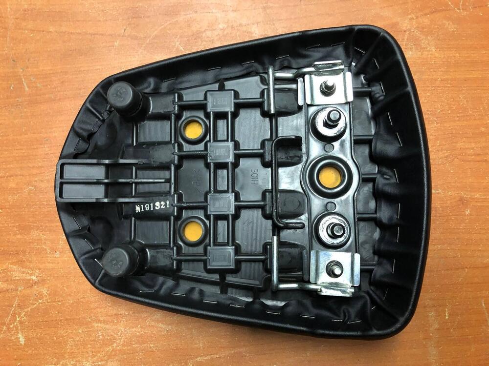 Sella posteriore Suzuki GSX-R 600 750 2006 - 2007 (4)