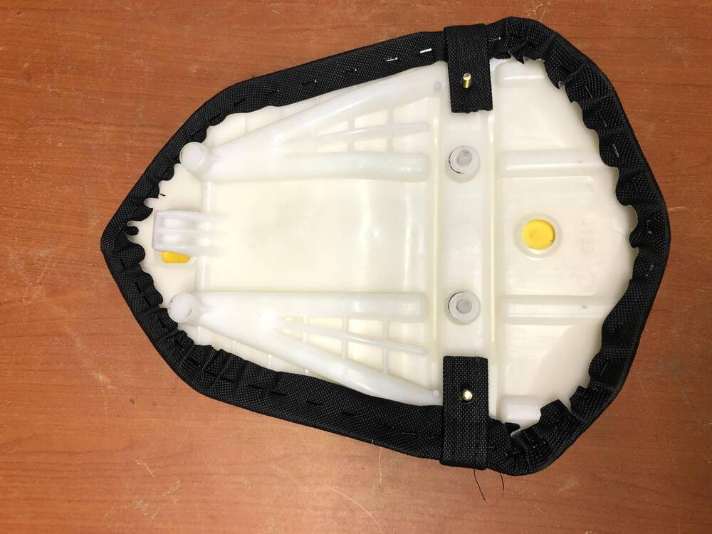 Sella posteriore Kawasaki Z 750 2007 - 2012 (4)