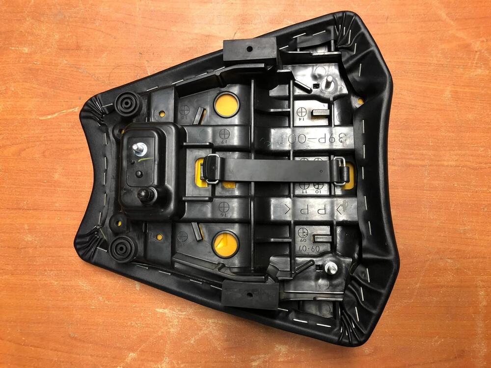 Sella posteriore Yamaha FZ8 - FAZER 8 (2)
