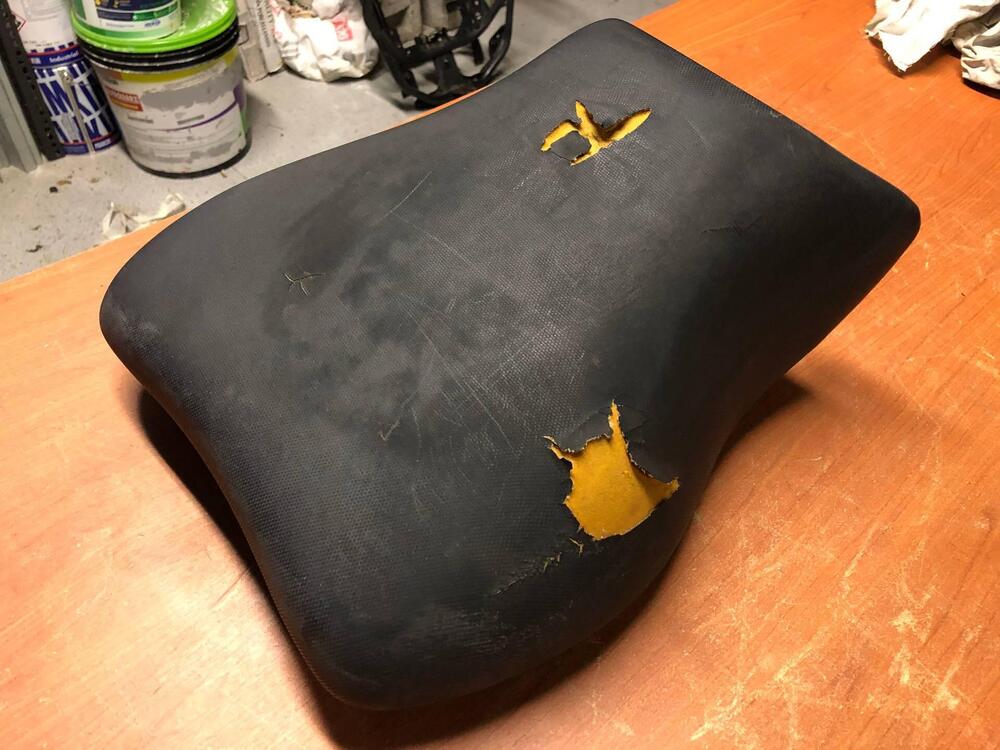 Sella anteriore Suzuki SV 650 1999 - 2002 (2)