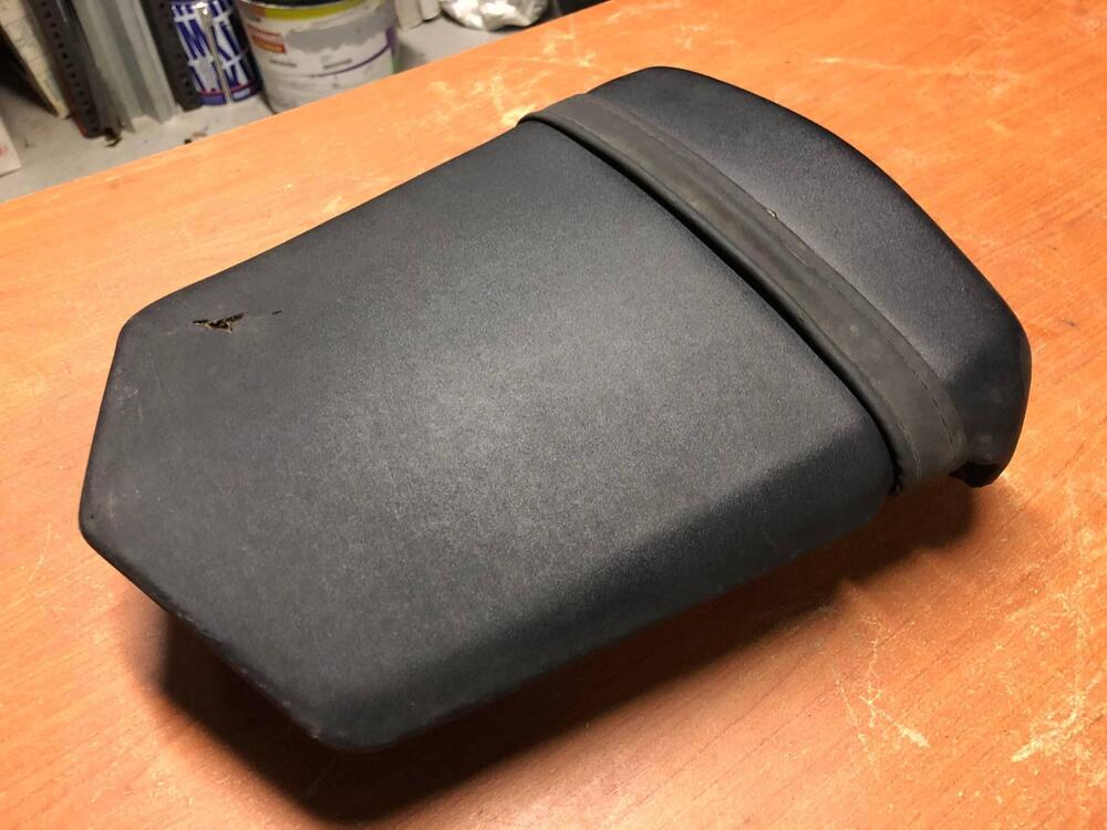 Sella posteriore Yamaha R1 2000 - 2001 (3)