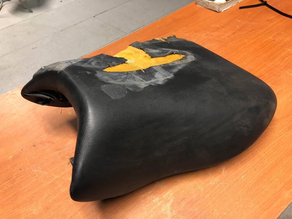 Sella anteriore Suzuki SV 650 1999 - 2002 (2)