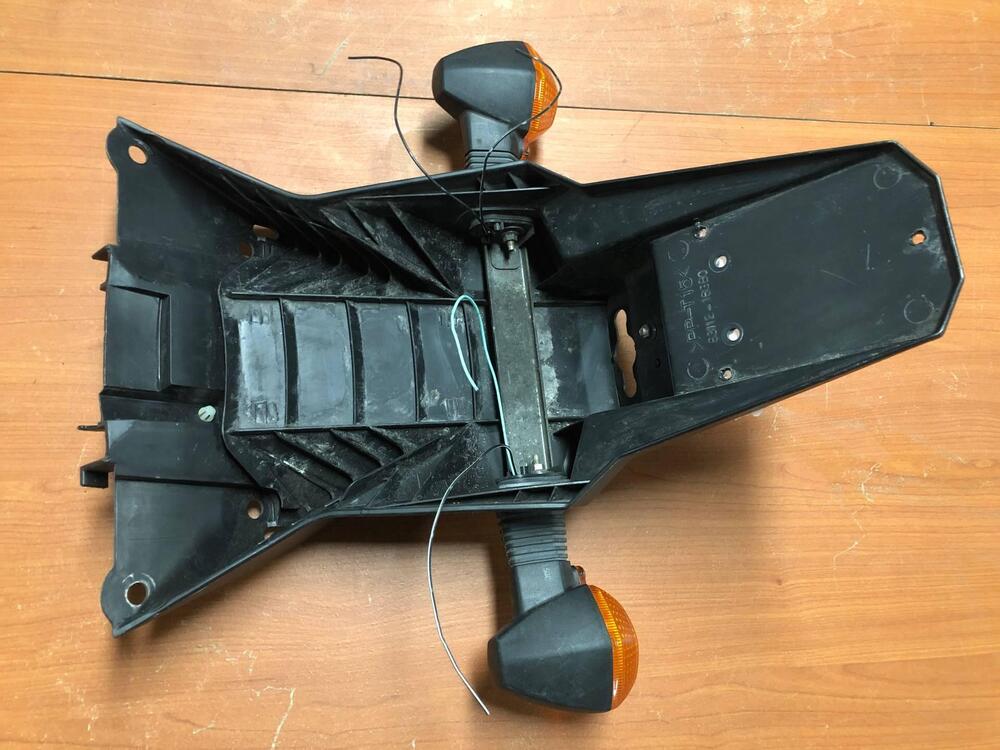 Portatarga con frecce Suzuki SV 1000 2003 - 2006 (3)