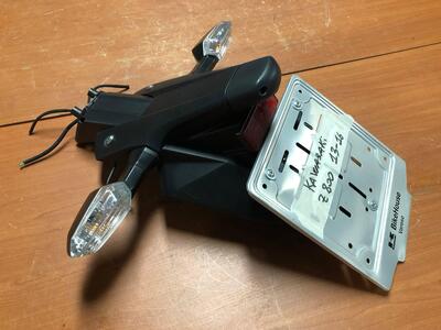 Portatarga con frecce Kawasaki Z 800 2013 - 2016