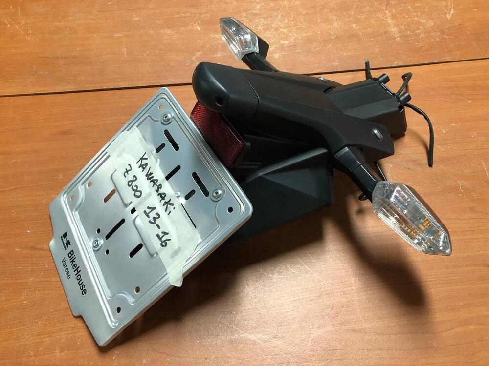 Portatarga con frecce Kawasaki Z 800 2013 - 2016 (5)