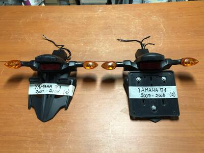 Portatarga con frecce Yamaha R1 2007 - 2008