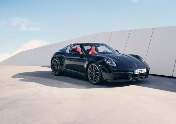 911 Cabrio is for pus***s, 911 Targa is for Men (on Wheels)