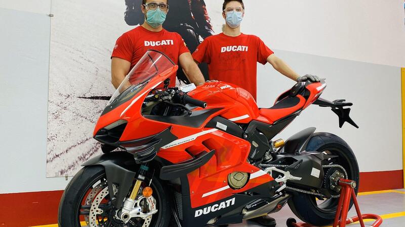 Ducati Superleggera V4, collaudi finali. La produzione (quasi) al via