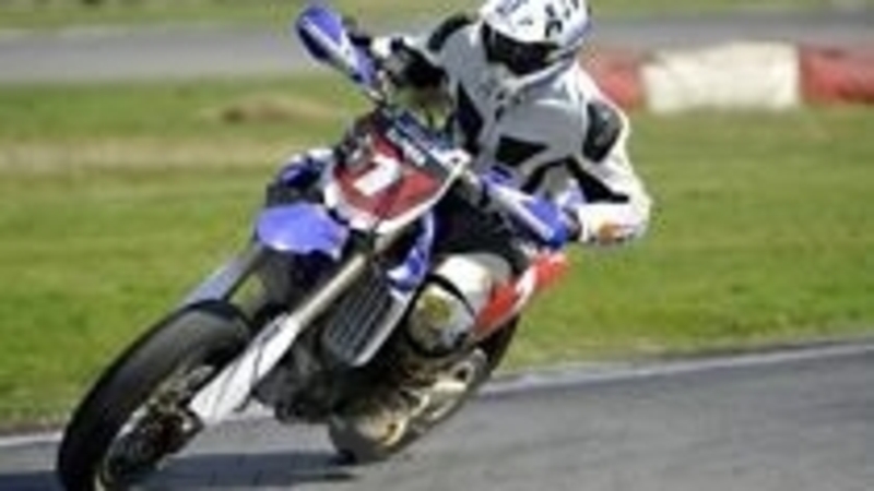 Trofeo Yamaha SM. Siamo scesi in pista con la YZ 450 SM