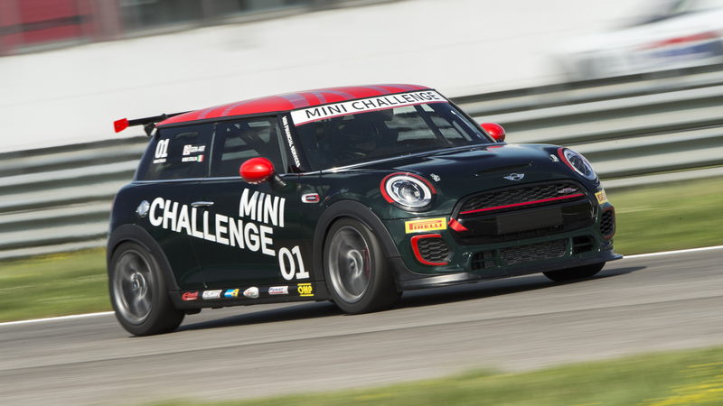 Mini Challenge John Cooper Works 2016: alla scoperta della vettura [Video]