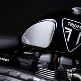 Triumph Scrambler 1200 Bond Edition e le altre moto di 007 3