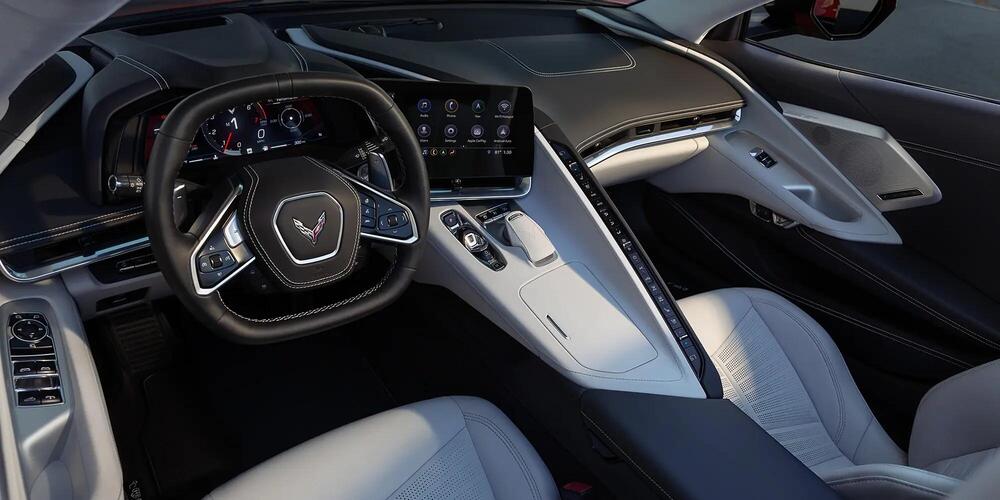 Una supercar americana finalmente molto tecnologica e apparentemente &quot;fine&quot; quanto piace a molti europei