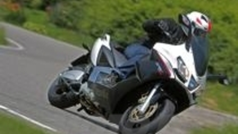 Aprilia SRV 850, ora equipaggiato con ABS e ATC