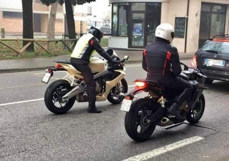 Aprilia RS 660: foto spia su strada