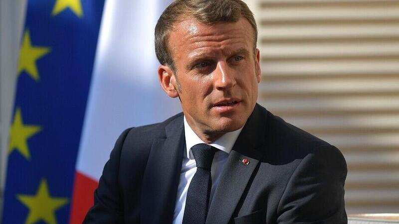 La Francia elettrifica l&#039;auto e anche l&#039;industria, Macron: saremo i primi d&#039;Europa [1 milione di auto elettriche nel 2025]