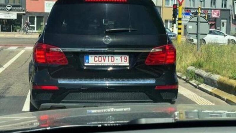 Targa del veicolo? COVID-19. Esiste davvero ed &egrave; su una Mercedes in Belgio