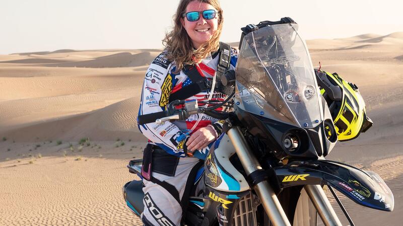 Giada Beccari: in moto nel deserto di Dubai