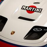 All'asta la Porsche 935 2/77 livrea Martini: ma sotto sotto è una 911 GT2 RS