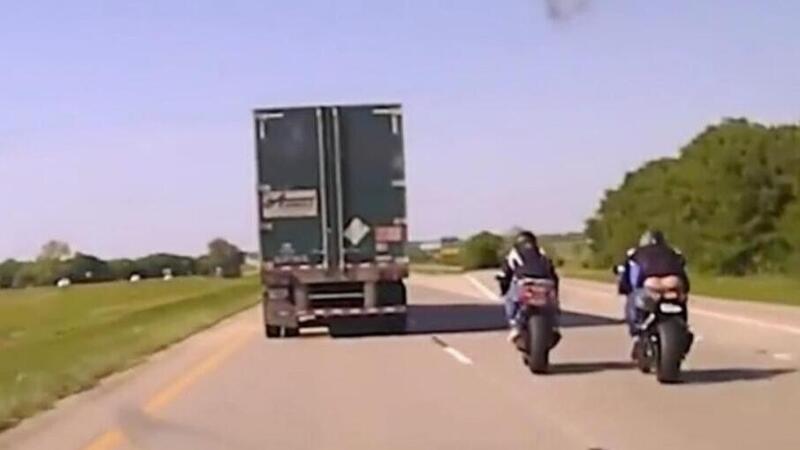 In moto ai 294 km/h e in lacrime dopo l'arresto [VIDEO CHOC]  