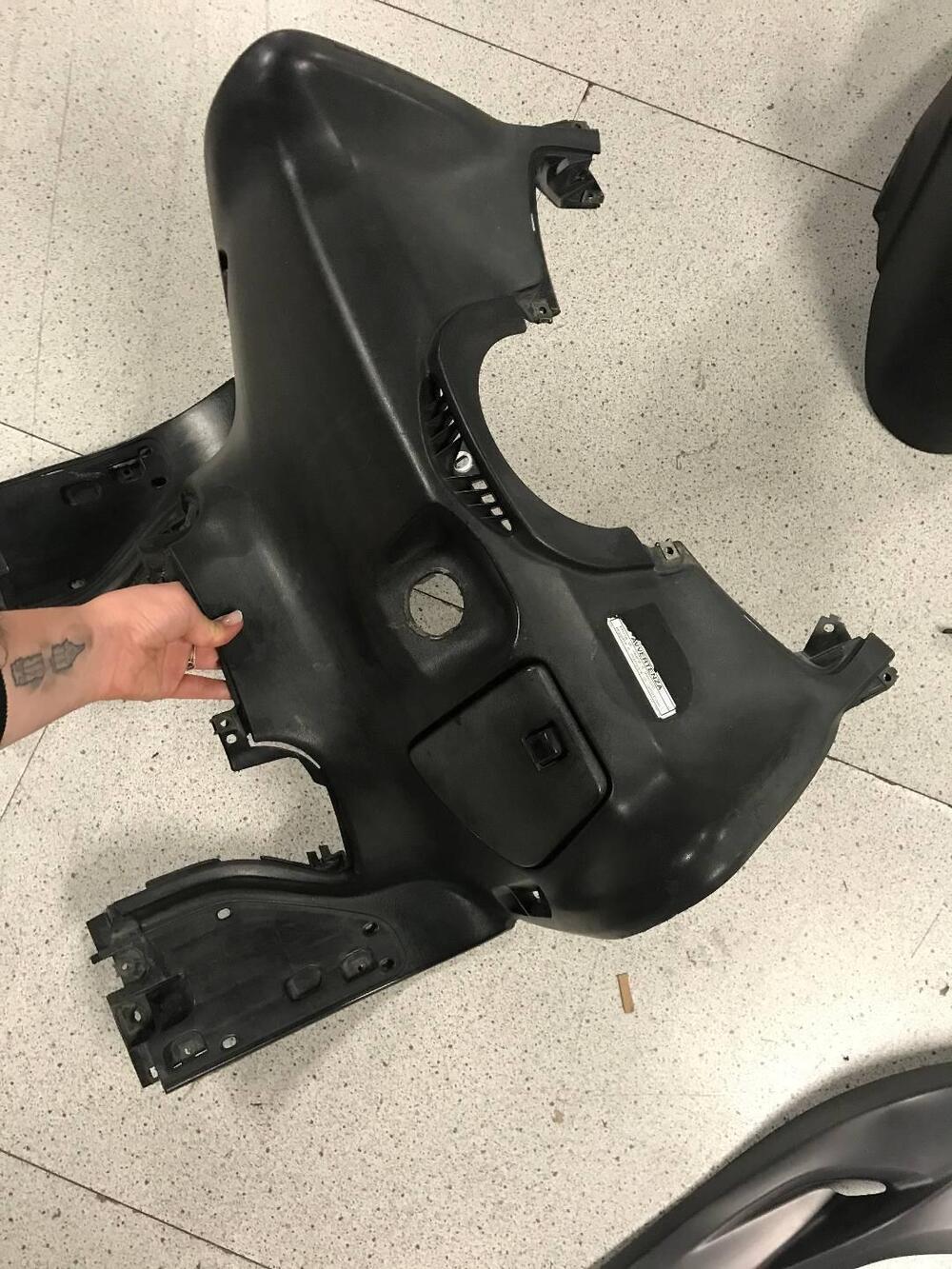 Serie completa carene Yamaha T-Max '01-'03 (2)