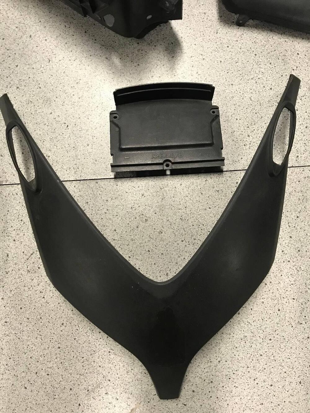 Serie completa carene Yamaha T-Max '01-'03 (3)