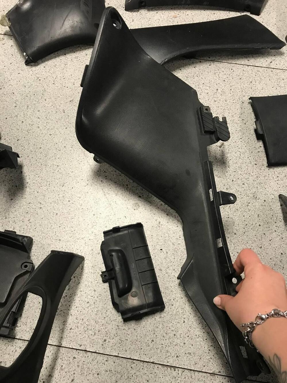 Serie completa carene Yamaha T-Max '01-'03 (19)