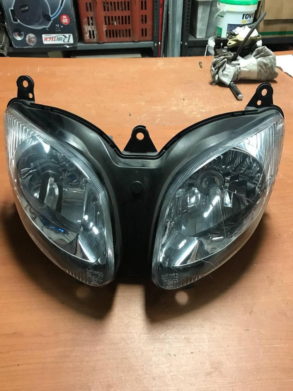 Faro anteriore Yamaha T-Max '01-'03
