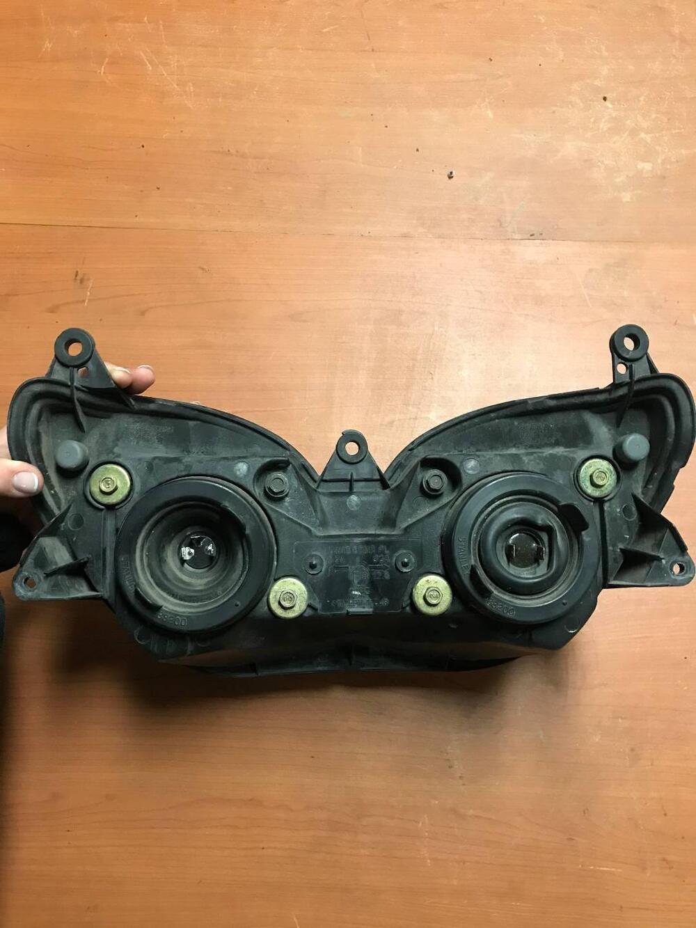 Faro anteriore Yamaha T-Max '01-'03 (3)