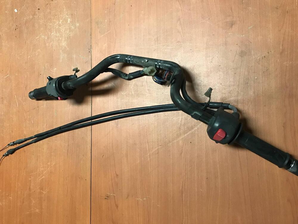 Manubrio con comandi per Yamaha T-Max (2)