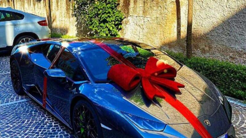 Una Lamborghini Huracan per i 29 anni di Lorenzo Insigne 