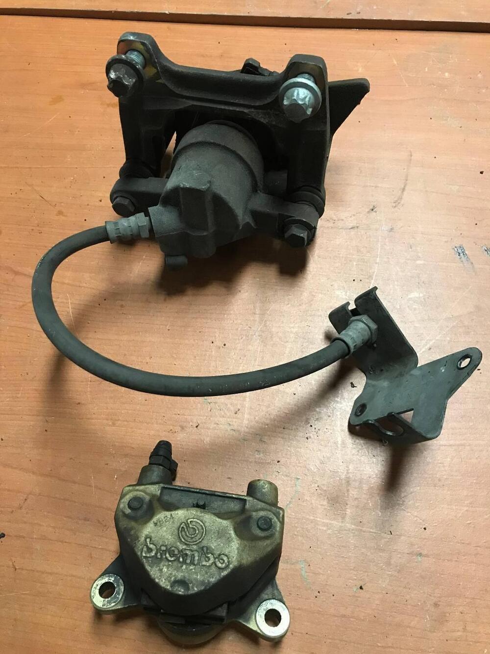 Coppia pinze freno Ducati Monster 600 '00 (3)