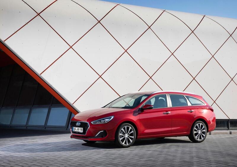 Hyundai i30 Station Wagon (2017-->>) (40)