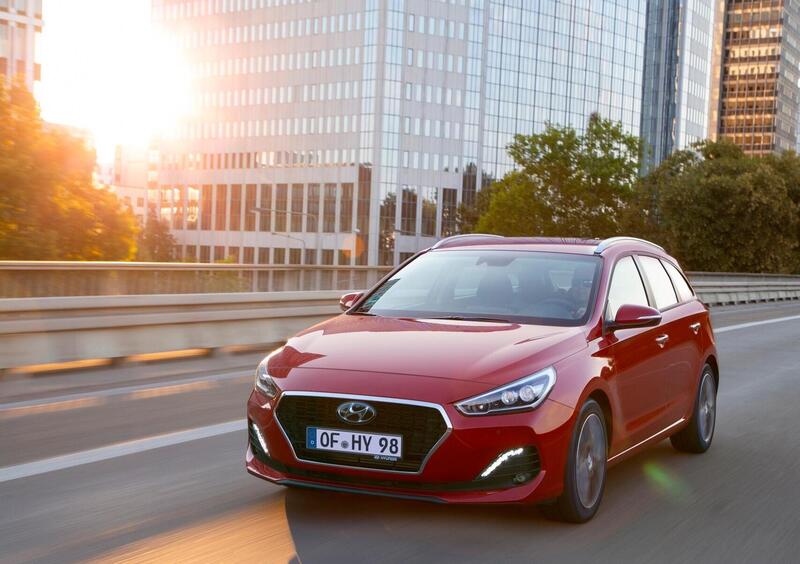 Hyundai i30 Station Wagon (2017-->>) (43)