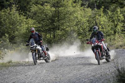 Honda Africa Twin 1100 vs Triumph Tiger Rally 900: SFIDA MAXIENDURO 2020