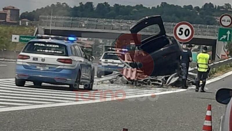 A &quot;muro&quot; con una Tesla a 81 anni: la colpa non &egrave; dell&#039;Autopilot