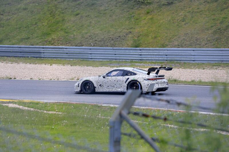 Avvistata la Porsche 911 GT3 R 992