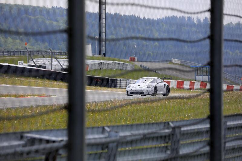 Porsche 911 GT3 R 2020: la 992 da corsa &egrave; quasi pronta [Foto spia]