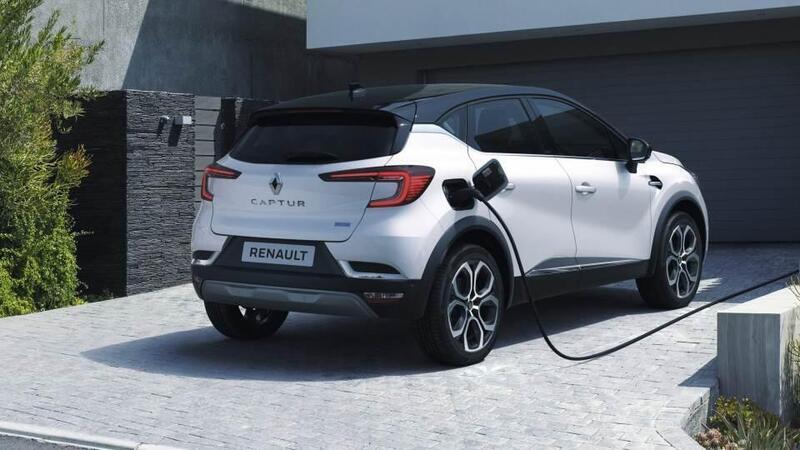 Renault Clio e Captur e-tech, aperti gli ordini in Italia da 21.950&euro;