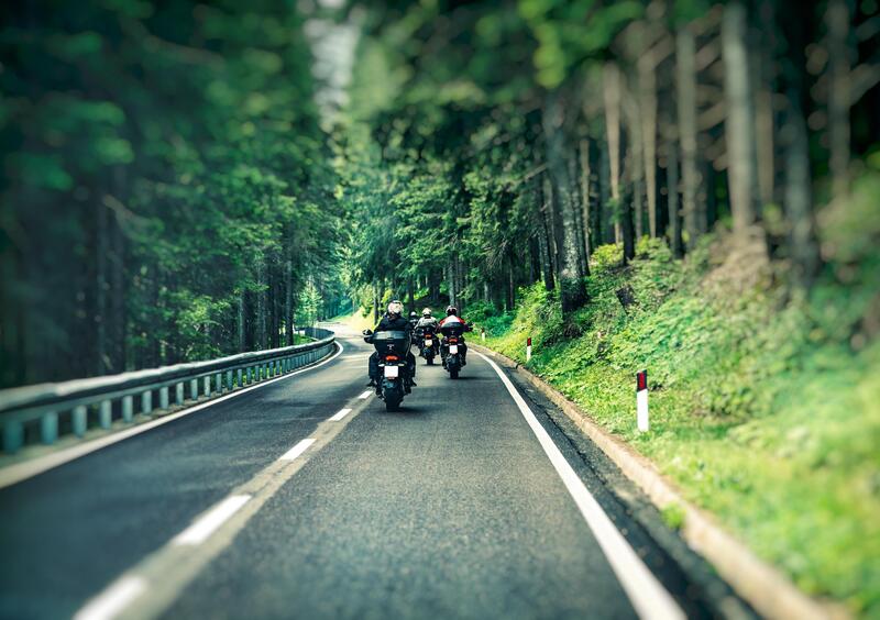 Da zavorrina a hecklast, da rouler plein pot a Q-Tip: il dizionario multilingue dei motociclisti