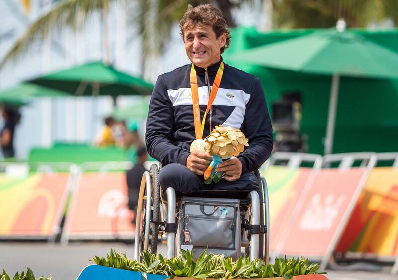 Alex Zanardi, nuovo bollettino medico: &laquo;stabile e intubato&raquo;, &laquo;quadro neurologico grave&raquo;