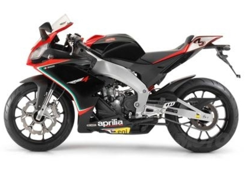 Aprilia RS4 125 Replica: disponibile con cambio rapido Aprilia Quick Shift