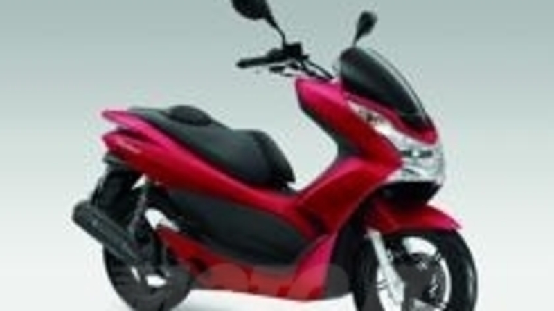 Honda PCX 150. Gi&agrave; nelle concessionarie a 2.410 Euro