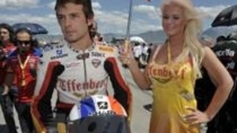 Guintoli vicino al team Pata Ducati