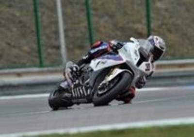 Melandri si aggiudica Gara 1 a Brno