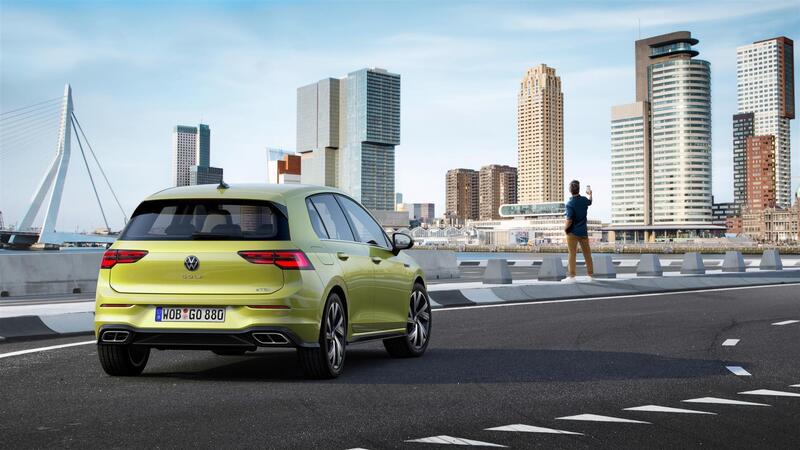 La nuova Volkswagen Golf 8 R-Line 2020