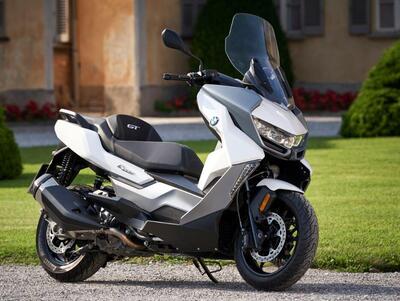 BMW C400 X e C400GT Online Edition: vendita promozionale sul web