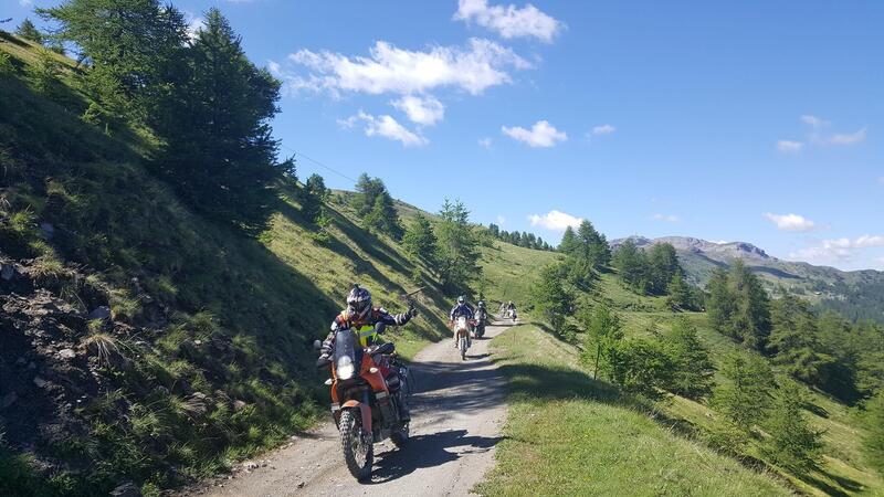 In moto oltre le nuvole. L&#039;Adventouring riparte