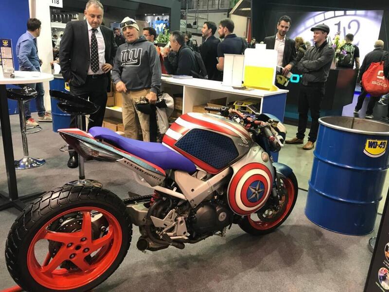 Le strane di Moto.it: Honda VFR 800 Captain America