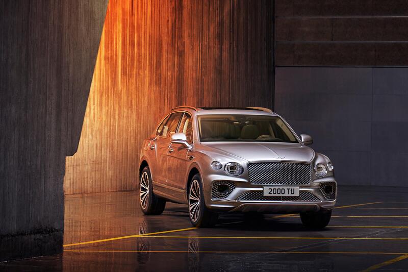 Bentley Bentayga restyling, lusso sfrenato