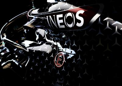 Formula 1: Mercedes, ecco il segreto della vernice nera 